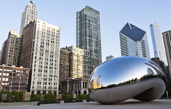 Het uitzicht vanaf Cloud Gate in Chicago