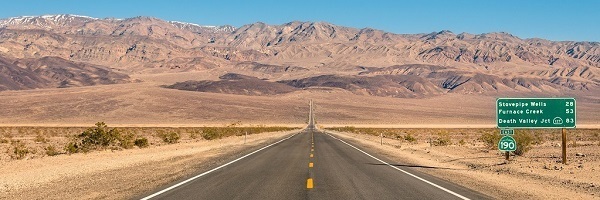 Weg in Death Valley, Californie