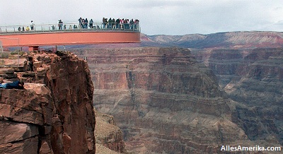 De West Rim Skywalk