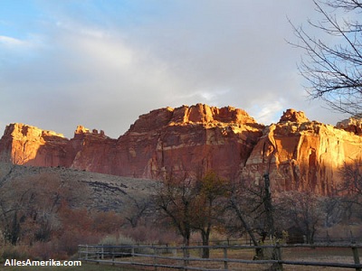 Versterken Modieus Grap Capitol Reef National Park in Utah: zeer uitgebreide informatie, hints & tips Versterken Modieus Grap Capitol Reef National Park in Utah: zeer uitgebreide informatie, hints & tips